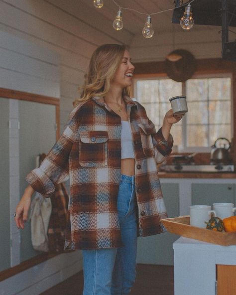 Court’s General Store on Instagram: “We have RESTOCKED your favorite apparel 🐻 This is a little reminder to hit the “notify me when available” button on the sold out goods you…” Cabin Outfit Fall, Cabin Outfit, Jacket Outfit Women, Fall Flannel, Plaid Outfits, Flannel Jacket, Granola Girl, Fall Fits, General Store