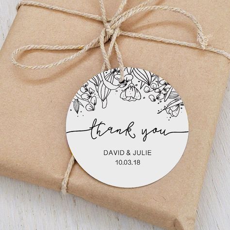 Round floral thank you tags for wedding favors. Set of 108 tags with gold foil lettering. Perfect for your wedding day! #thankyoutags #weddingfavors . #Giveaway_Tags #Wedding_Favour_Tags #Wedding_Swing #Christmas_Gift_Tags_Personalized Giveaway Tags, Wedding Favour Tags, Custom Hard Hats, Christmas Gift Tags Personalized, Favour Tags, Merry Christmas Gift Tags, Wedding Favor Labels, Baby Shower Tags, Round Tags