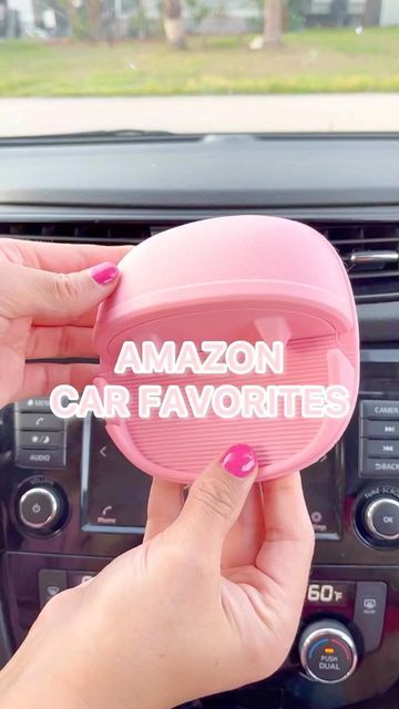 Car Life Hacks, Car Interior Diy, Girly Car Accessories, Car Deco, Cool Car Accessories, Girly Car, Car Essentials, Car Goals, Car Cleaning Hacks