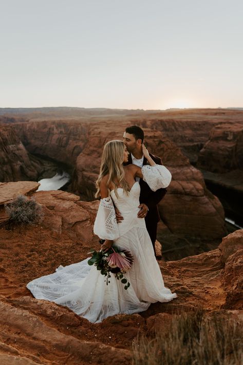 River Elopement, Horseshoe Bend Elopement, Elopement Desert, Sunset Elopement, Arizona Elopement, Utah Elopement, Elopement Wedding Dresses, Page Arizona, Desert Elopement