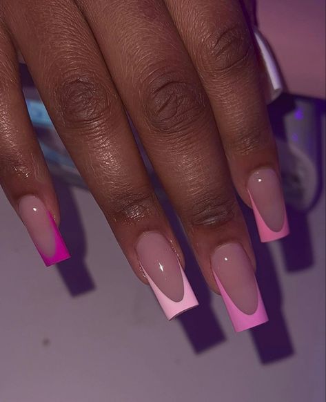 Hot Pink French Tip, Press On Nails With Glue, Romantic Eye Makeup, Pink Eyeshadow Looks, Light Pink Acrylic Nails, Black Press On Nails, Press On Nails Black, Pink French Tip, Pink French Nails