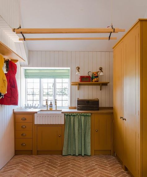 Sarah Southwell Design on Instagram: "Finally a finished sunny ☀️ yellow utility room ❤️The most uplifting and fun room to do the 🧺 in 💚Thanks so much for the photo of it looking so lovely and tidy! 📷: @just_belle @britishstandardcupboards #utilityroom#sarahsouthwelldesign#britishstandardkitchen#terracottatiles#devol#howebournestreet#myrenostory#bootility#ihavethisthingwithtiles#interiordesign#interiordesigner#interiorinspo#myperiodhomestyle#manorhoouse#stylishandpracticalhome#pookylights#u Small Bathroom Paint, Painted Cupboards, Colorful Interior Design, Pooky Lighting, Stools For Kitchen Island, Boot Room, Interior Design Business, Utility Rooms, Wardrobe Doors