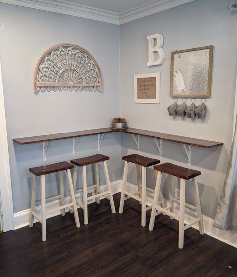 Tiny Kitchen Bar Counter, Kitchen Table Bar Ideas, Floating Bar Counter Diy, Corner Bar With Seating, Small Bar Top Ideas, Kitchen Corner Breakfast Bar, Breakfast Nook With Bar Height Table, Coffee Bar With Bar Stools, Diy Floating Bar Table