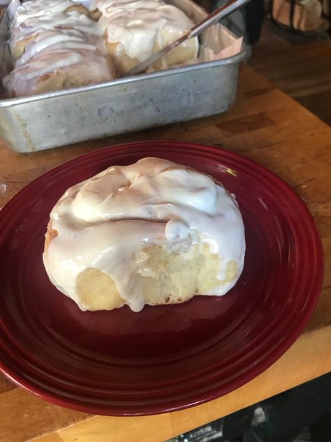 Bread Machine Cinnamon Rolls, Fluffiest Cinnamon Rolls, Cinnamon Roll Bread, Cinnamon Roll Recipe Homemade, Making Donuts, Cinnamon Roll Dough, Holiday Appetizers Recipes, Bread Maker Recipes, Cooking Bread