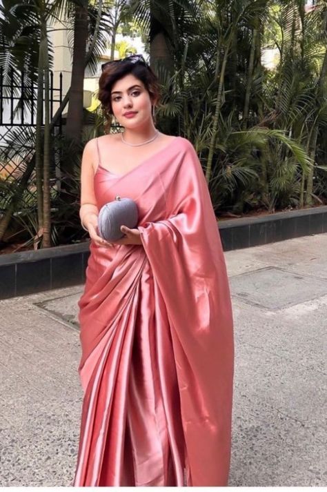 Bridesmaid satin silk sarees Blouse Party Wear, Satin Silk Saree, Bridesmaid Satin, Bridesmaid Saree, Woman Outfit, Hotel Bedroom, Indian Fashion Saree, Satin Saree, Saree Trends