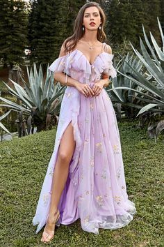 Formal Lilac Dress, Whimsical Bridesmaid Dresses, Effortless Poses, Lavender Long Dress, Bridesmaid Dresses Lilac, Lavender Formal Dress, Lavender Bridesmaid Dress, Lavender Prom, Blue Long Prom Dress