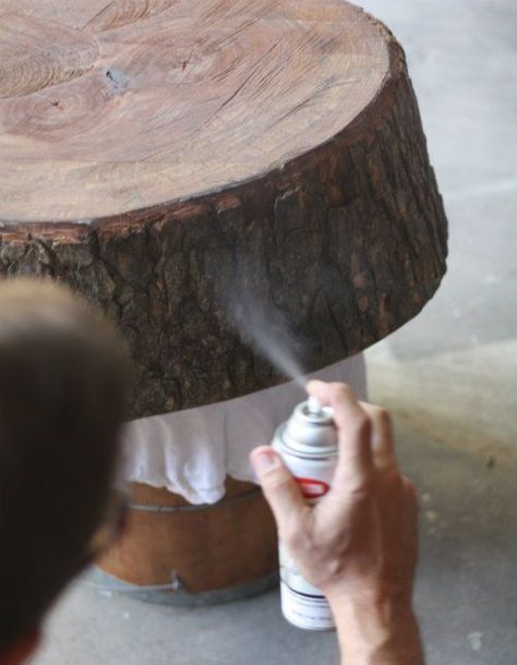 Stump Table, Into The Wood, Diy Holz, Clear Gloss, Tree Stump, Into The Woods, Wood Slices, Woodworking Tips, Diy Wood Projects