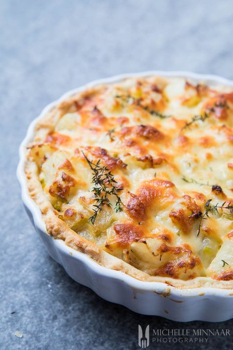 Homity Pie Homity Pie, British Pie, Potato Peel Pie Society, Irish Foods, Creamy Pie, Creamed Leeks, Cheesy Potato, Couscous Recipes, Vegetarian Menu