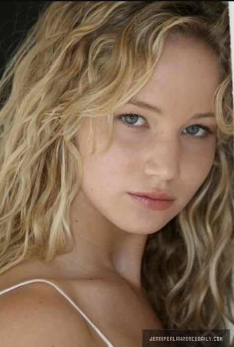 Young Jennifer Lawrence, Jennifer Lawrence Young, Jennifer Lawrence Movies, Jennifer Laurence, Jennifer Lawrence Photos, Jennifer Lawrence Pics, Dog Anatomy, Headshots Women, Headshot Poses