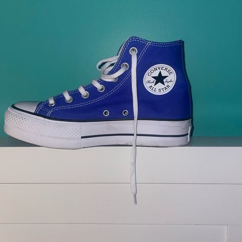 Worn Once! Brand New !! Blue Platform Converse, All Star Aesthetic, Converse Shoes Women, Converse Platforms, Tenis Converse, Star Aesthetic, Blue Converse, Shoes Purple, All Star Shoes