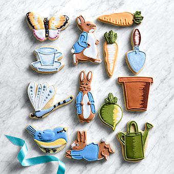 Baby Shower Food Ideas Lunch, Food Ideas Lunch, Baby Shower Food Ideas, Garden Cookies, Shower Food Ideas, Baby Shower Food For Girl, Rabbit Cookies, Peter Rabbit Party, Peter Rabbit And Friends