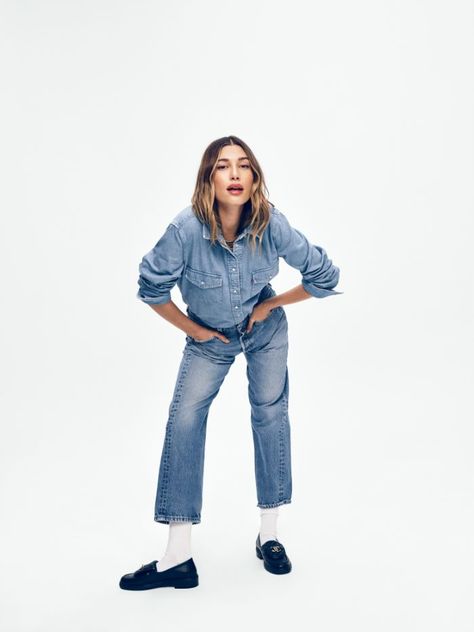 Full Denim Outfit, 501 Outfit, Denim Shirt Outfit, Hailey Rhode, Classic White Shirt, Mode Jeans, Double Denim, Preppy Look, Outfit Trends