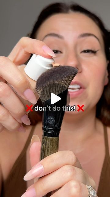 Foundation How To Apply, How To Foundation, Applying Foundation Tutorial, Where To Apply Foundation, How To Put On Foundation For Beginners, How To Apply Foundation With A Brush, How To Apply Liquid Foundation, How To Put On Foundation, How To Put Foundation On Correctly