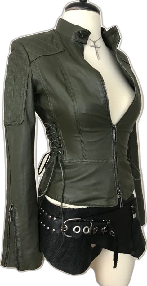 Cool Jacket Outfit, Leather Outfit Aesthetic, Clothes Green, Lace Outfits, Leather Outfits, 2000s Fashion Outfits, Jacket Outfit, Green Outfit, Really Cute Outfits