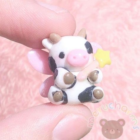 Magical Clay Art, Clay Crafts Cow, Cute Aesthetic Clay Ideas, Clay Birthday Ideas, Cow Clay Art, Diy Clay Ideas Aesthetic, Cute Polymer Clay Figures, Cute Things Made Out Of Clay, Small Clay Creations