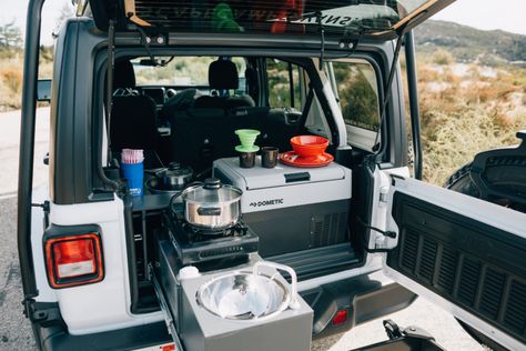 Jeep Wrangler Road Trip, Jeep Car Camping, Jeep Camper Conversion, Jeep Wrangler Camping Ideas, Jeep Road Trip, Jeep Wrangler Camping Setup, Camping In Jeep, Jeep Camping Wrangler, Jeep Camping Ideas