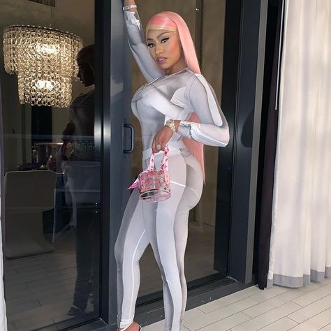 Rose 🌹🌹 (@unfiltered_rose) • Instagram photos and videos Nicki Minaj Birthday, Nicki Minaj Concert, Nicki Minaj Outfits, Nicki Minaj Wallpaper, Nicki Minaj Quotes, Nicki Minaj Barbie, Joe Budden, Nikki Minaj, Nicki Minaj Photos