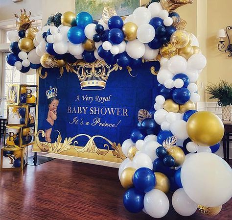 Royal Blue Balloon Garland, Royal Baby Shower Boy, Blue Balloon Garland, Prince Baby Shower Theme, Prince Birthday Party, Birthday Backdrops, Prince Birthday, Royal Baby Showers, Prince Baby Shower