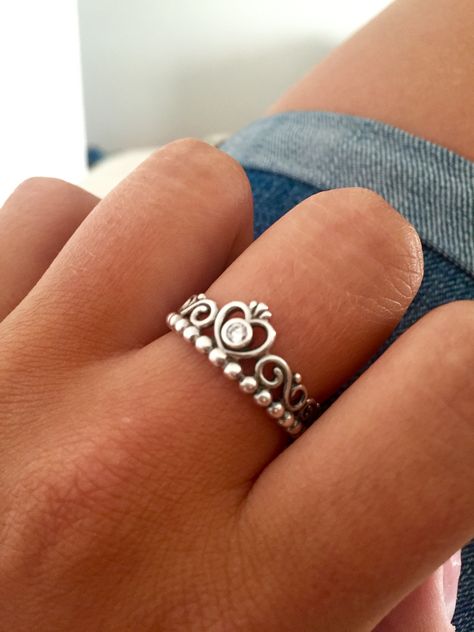 Pandora Princess Ring, Pandora Rings Stacked, Pandora Rings Princess, Rings Stacked, Pandora Princess, Pandora Bracelet Charms Ideas, Crown Ring Princess, James Avery Charms, Aesthetic Rings