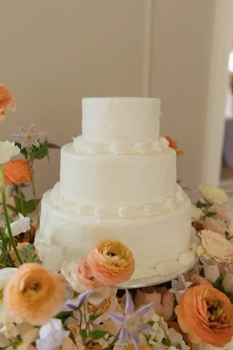 Everything to Know About Sam's Club Wedding Cakes Wedding Cake Sams Club, Make My Own Wedding Cake, 50 Person Wedding Cake, Costco Wedding Cake Hack, Sams Wedding Cake, Affordable Wedding Cake, Sam’s Club Wedding Cake, Sams Club Wedding Cakes, Costco Wedding Cake