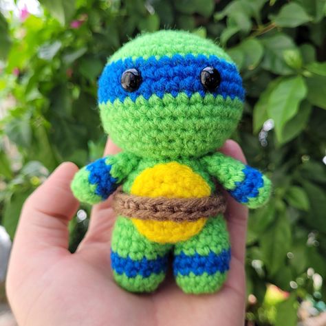 Embark on your crochet journey with our beginner-friendly amigurumi patterns! Simple, fun, and oh-so-adorable. Let's get crafting! 🧶🐰 Ninja Turtle Amigurumi, Cartoon Crochet Patterns, Crochet Cartoon Characters, Tmnt Crochet, Ninja Turtles Crochet, Ninja Turtle Crochet, Cartoon Amigurumi, Crochet Ninja Turtle, Crochet Cartoon