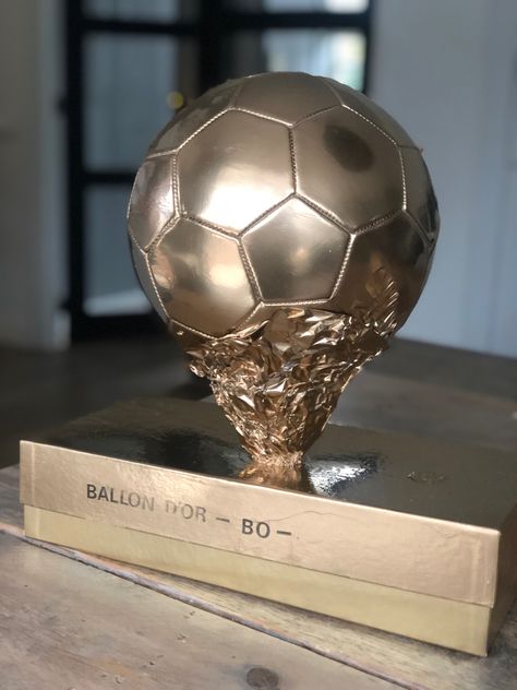 Sinter Klaas, Ballon D'or, Sports Day, Sports Decorations, Diy For Kids, Rainy Day, Home Page, Fun Diys, Cool Kids