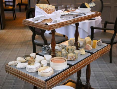 A gorgeous cheese cart! Cheese Trolley, Wedding Food Display, Food Spread, Serving Ideas, Brunch Club, Cart Ideas, French Restaurant, Cheese Pairings, French Restaurants