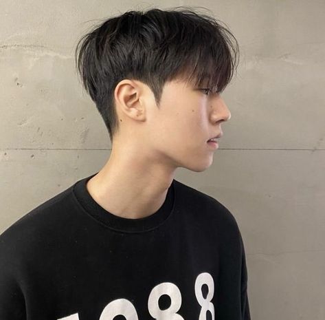 Two Block Low Fade, Korean Hair Men Short, Korean Taper Fade, Two Block Cut Hair Men, Textured Fringe Asian Men, Asian Two Block Haircut, Korean Hairstyle Men Two Block, 2 Block Haircut Men Short, Asian Taper Fade