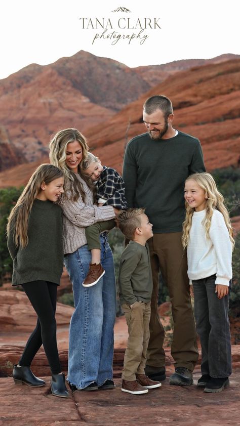 The red rock cliffs in Snow Canyon is unique and breathtaking backdrop for your family or maternity pictures! If you’re looking for a beautiful desert landscape, look no further! Located in southern Utah, just minutes from St George, Utah. . . Family photoshoot ideas, family pictures posing ideas, family pictures outfit ideas, outdoor family photoshoot, neutral color scheme, earthy color scheme, casual outfits photo shoot ideas, greens and nuetrals family pictures, family photoshoot inspo. Canyon Family Pictures, St George Family Pictures, Rock Family Photoshoot, Snow Canyon Family Pictures, Red Rock Family Pictures, Red Rock Photoshoot Family, Casual Family Photoshoot Outfits, Red Rock Family Photos, Carhartt Family Pictures