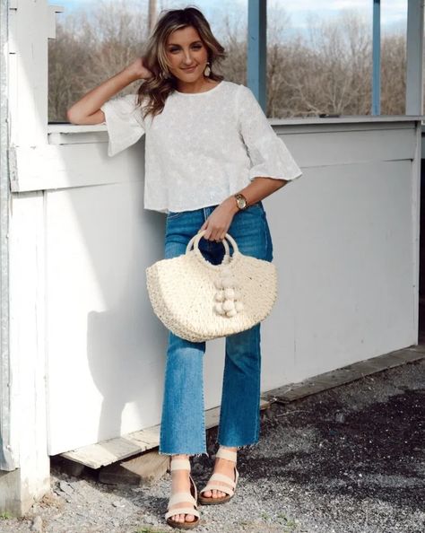 Here's what to wear with slip on espadrilles. A straw bag and mom jeans- can't go wrong. #strawbag #whitemountain #birkenstocks #summershoes Mountain Shoes, White Mountain Shoes, Slip On Espadrilles, White Mountain, Latest Outfits, Summer Shoes, Summer Style, Spring Summer Fashion, Birkenstock