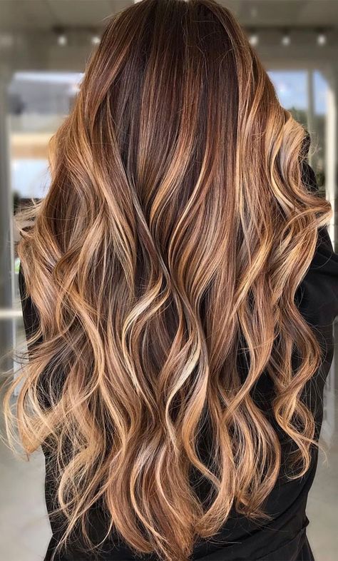 Balayage Hair Caramel, Brown And Blonde, Kadeřnické Trendy, Hair Color Caramel, Brunette Hair With Highlights, Brown Hair With Blonde Highlights, Caramel Hair, Caramel Highlights, Hair Color Light Brown