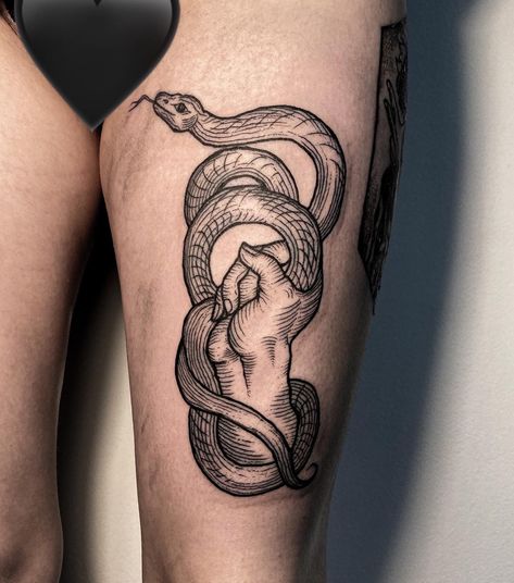 Wood Carving Tattoo, Wood Cut Tattoo, Tattoo Woodcut, Carving Tattoo, Snake Wood, Engraving Tattoo, Framed Tattoo, Tattoo Apprentice, Traditional Tattoo Art