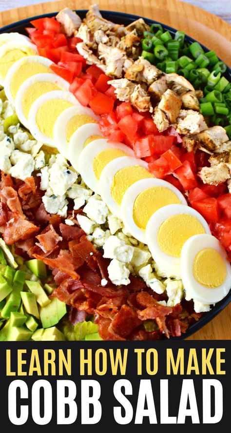 Classic Cobb Salad Recipe, Salad Cobb, Classic Cobb Salad, Cobb Salad Recipe, Keto Salads, Chef Salad, Favorite Salad, Salad Toppings, Best Salad Recipes