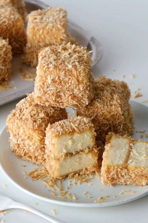 Lamington Cake Recipe, Lamingtons Recipe, Nail Ideas For Short Nails, Australian Desserts, Ideas For Short Nails, Celery Sticks, Aussie Food, Baking Desserts, Baby Cakes