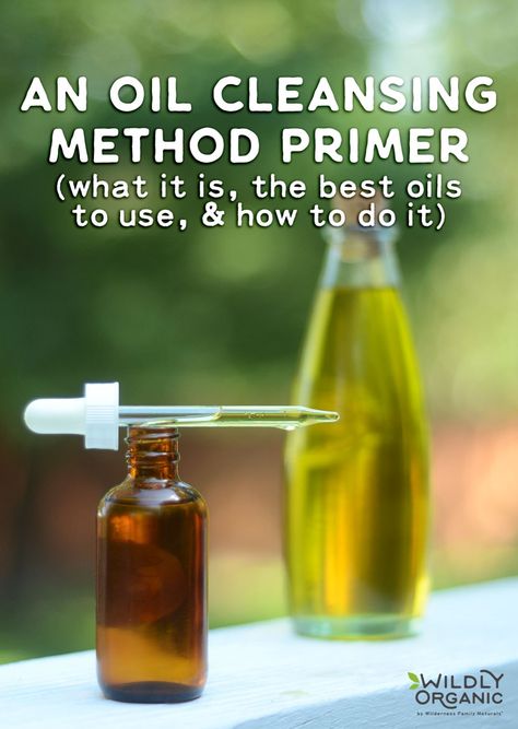 An Oil Cleansing Method Primer (what it is, the best oils to use, & how to do it!) | Suitable for all skin types, the Oil Cleansing Method is a simple and effective way to clean skin without harsh chemicals or soaps. Here's an Oil Cleansing Method Primer - learn how to "wash" your face with oil for super soft, glowing skin! Oil Face Cleansing, Apple Cider Vinegar For Skin, Oil Cleansing Method, Best Cleanse, Oil Cleansing, Coconut Oil Skin Care, Popular Skin Care Products, Oil For Skin, Skin Advice