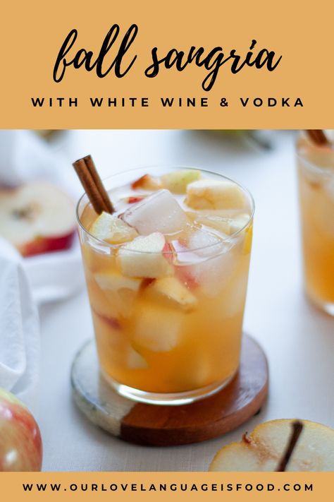 Fall White Sangria, Sangria Vodka Recipe, Sangria With Vodka, Vodka Sangria, Apple Cider Sangria Recipe, Fall Sangria Recipes, White Wine Sangria Recipe, Batch Cocktail Recipe, White Sangria Recipe