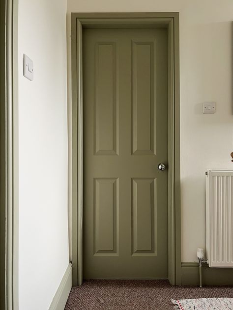 White Walls Coloured Woodwork, Olive Green Skirting Boards, Coloured Skirting Boards Hallway, House Room Door Design, Dark Door Trim, Darker Skirting Boards, Skirting Boards Darker Than Walls, Woodwork Paint Colour, Bedroom Painted Trim