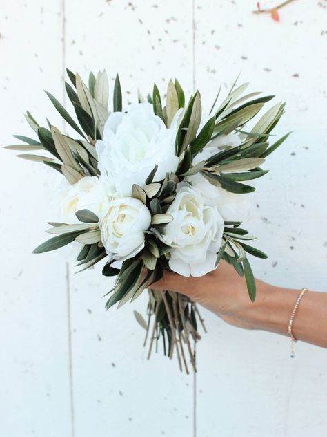 pinterest: camilleelyse ♡ Olive Leaf Bouquet, Diy Wedding Flowers Bouquet, Bouquet Greenery, Leaf Bouquet, Olive Branch Wedding, Olive Wedding, Bridal Wedding Bouquet, Greenery Bouquet, Flower Bouquet Diy