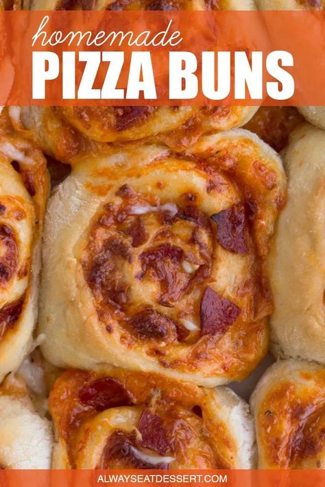 Pizza Buns Recipe, Pizza Buns, Homemade Pizza Rolls, Pizza Roll Recipe, Pizza Roll Up, Baking Buns, Best Homemade Pizza, Craving Pizza, Homemade Pizza Dough