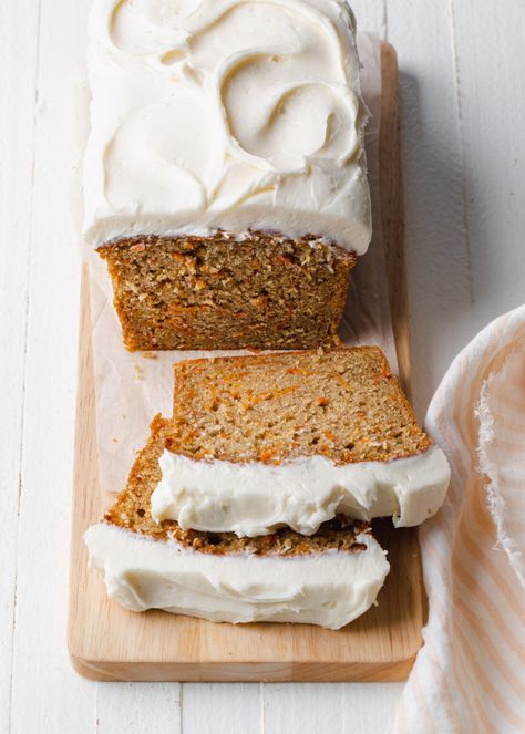 Easy Carrot Cake Loaf with Cream Cheese Frosting - Style Sweet Loaf Packaging Ideas, Loaf Packaging, Brown Butter Frosting Recipe, Pecan Carrot Cake, Carrot Cake Loaf Recipe, Dessert Recipes Healthy, Best Carrot Cake Recipe, Walnut Loaf, Carrot Cake Loaf