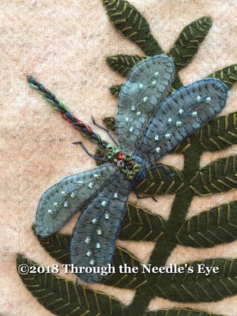 Garden Dragonfly, Wool Applique Quilts, Penny Rug Patterns, Embroidery Ribbon, Wool Work, Wool Felt Projects, Wool Applique Patterns, Quilt Retreat, Felted Wool Crafts