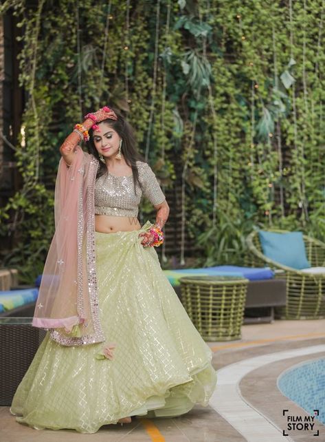 Photo of pastel green and pink mehendi lehenga for bride Pastel Green Lehenga Combinations, Green Lehenga Bridal, Pastel Green Lehenga, Mehendi Lehenga, Pastel Green And Pink, Lehenga For Bride, Pastel Green Dress, Lehenga Designs Latest, Maternity Shoot Dresses