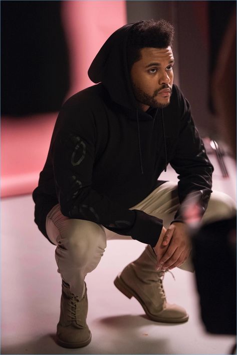 Sporting a hooded sweatshirt, The Weeknd poses for a spring H&M campaign. The Weeknd 2017, The Weeknd Outfits, The Weeknd Abel, Starboy The Weeknd, The Weeknd Poster, Beauty Behind The Madness, Abel Makkonen, Abel The Weeknd, Celebrity Art