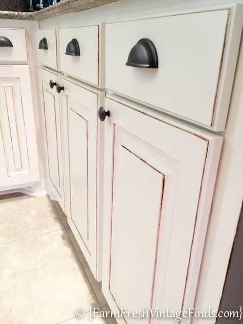 Kitchen Cabinet Refacing on a Budget - Farm Fresh Vintage Finds Kitchen Hardware Knobs, Farmhouse Kitchen Hardware, Distressed Kitchen Cabinets, Paint Cabinet, Kitchen Cabinet Refacing, Distressed Kitchen, Refacing Kitchen Cabinets, Best Kitchen Cabinets, Cabinet Refacing