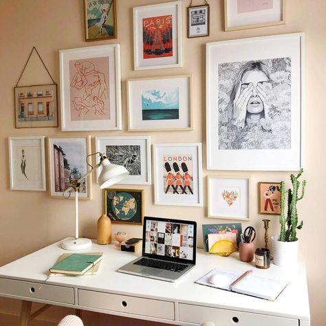 30+ Aesthetic Desk Ideas for Your Workspace | Gridfiti Work Table Decor Home Office, Gallery Wall Desk, Work Space Aesthetic, Art Desk Aesthetic, Bureau D'art, Creative Desks, Wall Inspiration, Desk Inspiration, Room Ideas Aesthetic