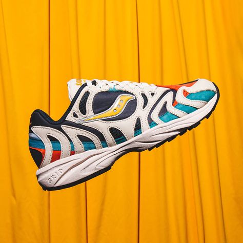 Saucony Grid Azura 2000 OG "Changing Tides" now available online New Sneaker Releases, Sneaker Release, New Sneakers, Hoka Running Shoes, Saucony Sneaker, Sneakers