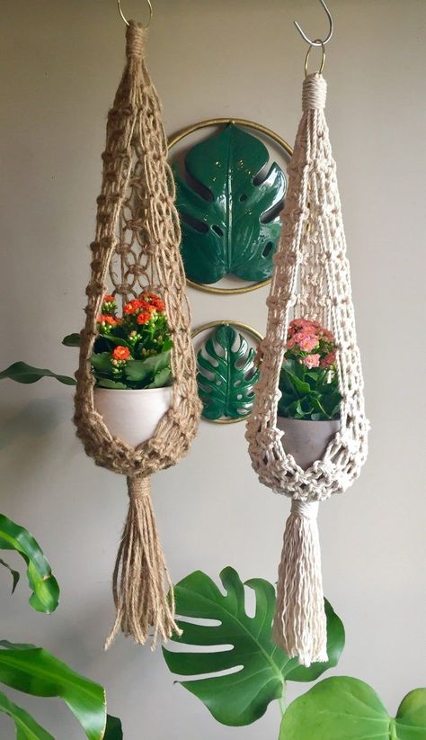 Vintage Plant Hanger, Crochet Plant Hanger, Macrame Plant Hanger Tutorial, Macrame Plant Hanger Patterns, Macrame Hanging Planter, Diy Macrame Plant Hanger, Diy Plant Hanger, Macrame Plant Holder, Crochet Plant