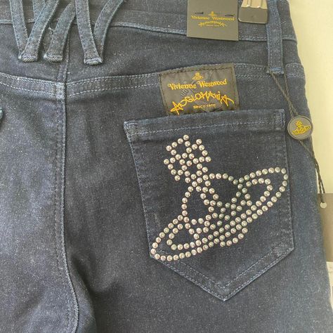 Custom Diamond Jeans, Rhinestone Clothes Y2k, Painting On Jeans Y2k, Rhinestone Pocket Jeans, Bedazzled Jean Pockets, Rhinestone Clothes Diy, Bedazzled Clothes, Vivienne Westwood Aesthetic, Westwood Aesthetic