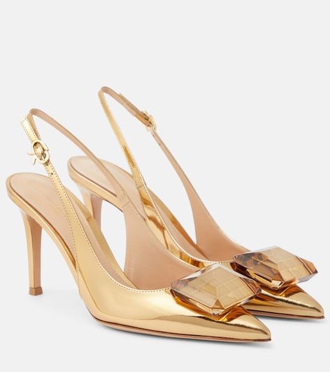 Gold Court Shoes, Elegant Shoes Heels, Festival Shoes, Gold High Heels, Metallic Pumps, Shoes Heels Classy, Rossi Shoes, Mid Heels Pumps, Gold Pumps