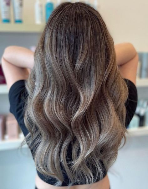 Dimensional Balayage Ashy, Subtle Dimensional Hair Color, Dark Ashy Blonde Hair, Dimensional Ash Blonde, Roots Balayage, Ashy Blonde Balayage, Ash Blonde Hair Dye, Gray Blonde, Ashy Brown